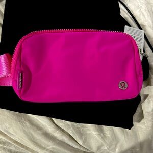 Lululemon everywhere belt bag NWT HOT PINK
